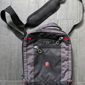 SWISSGEAR SA1092 VERTICAL BOARDING BAG MEN'S ADJUSTABLE STRAP